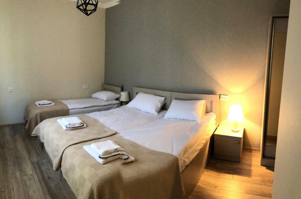 Baqari Inn Stepantsminda Quarto foto