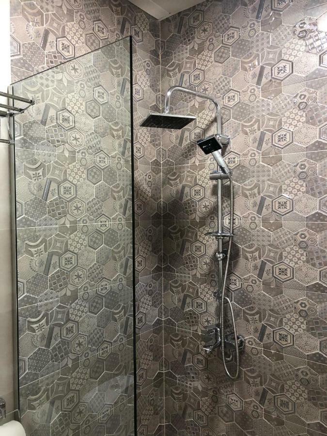 Baqari Inn Stepantsminda Quarto foto